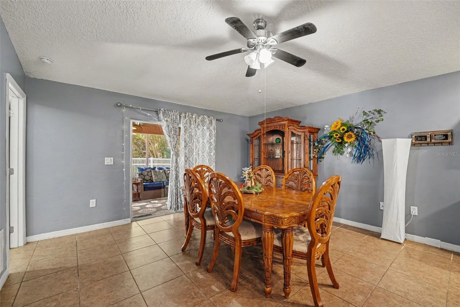 Dining area/ additional living space