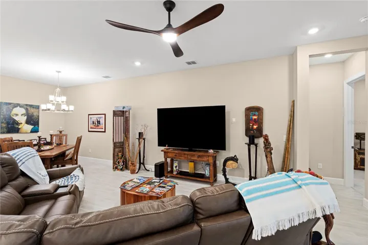 Family Room/Formal Dining