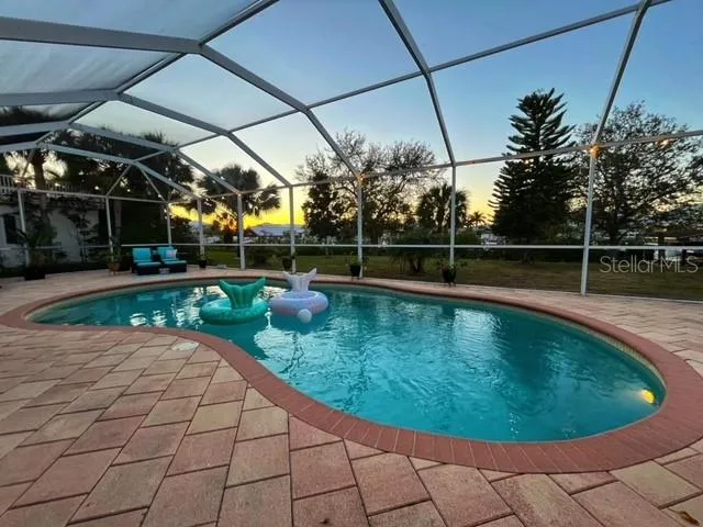 POOL
