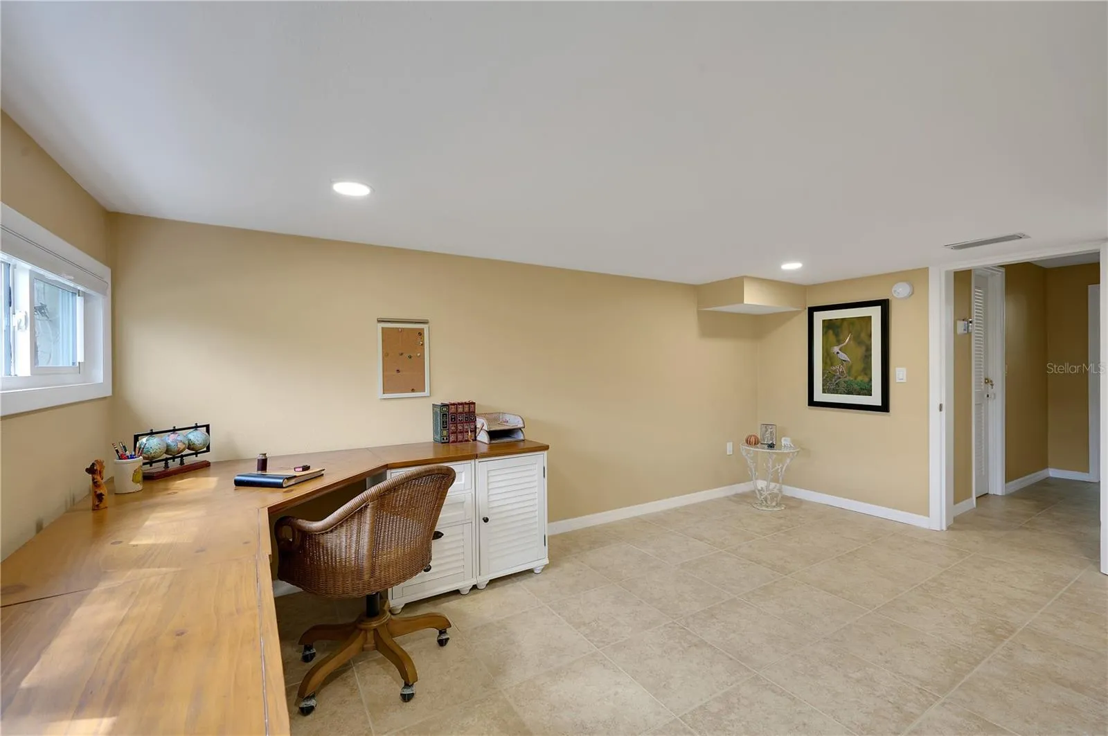 Lower bedroom/office