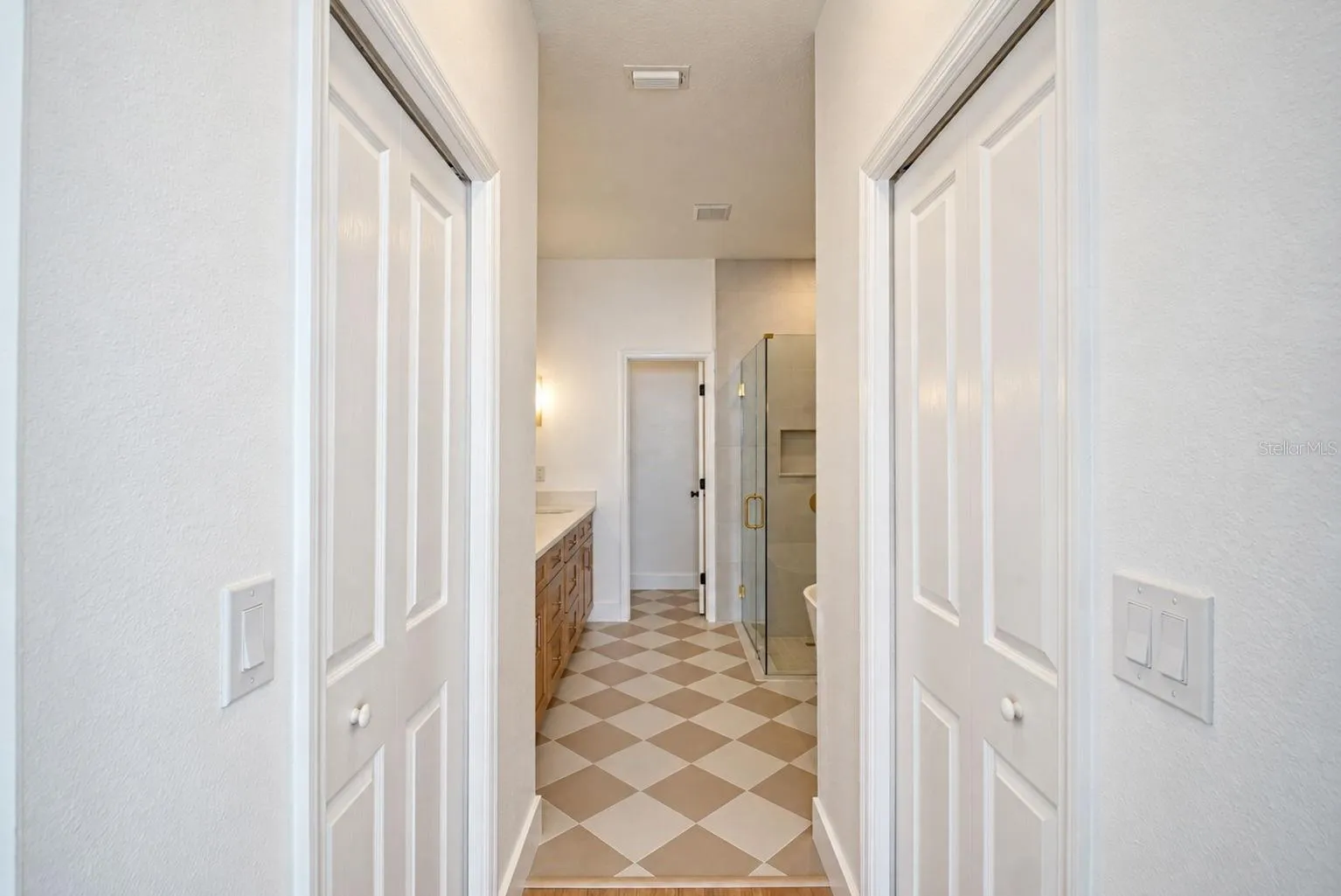 Main Bathroom Hallway