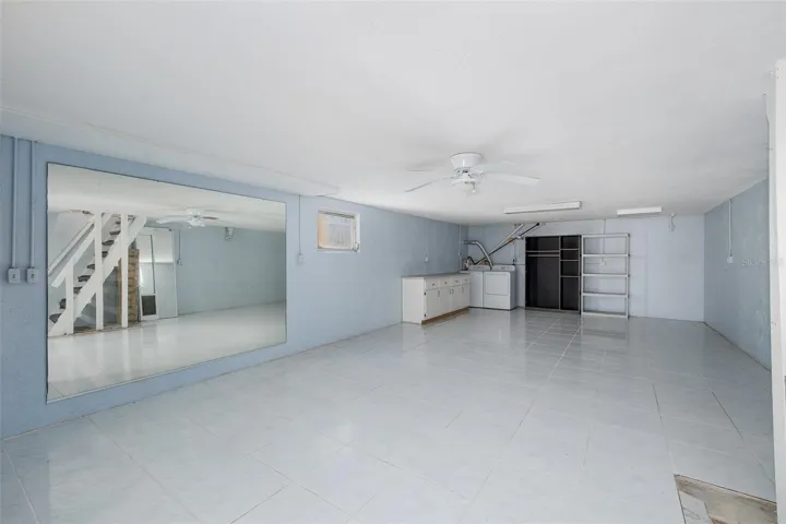 Lower level flex spacewith full bathroom