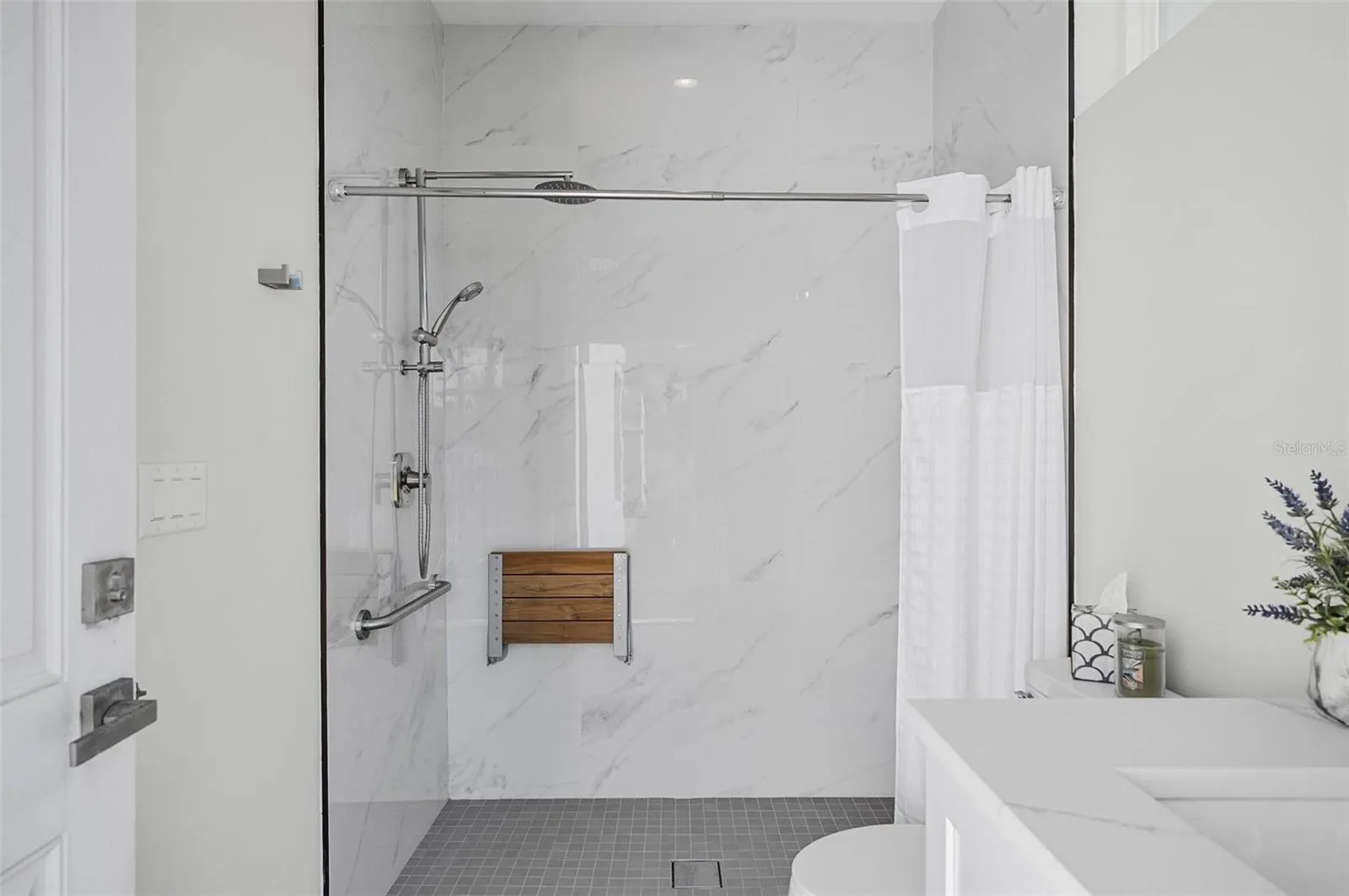 WALK IN SHOWER IN 3RD BATHROOM