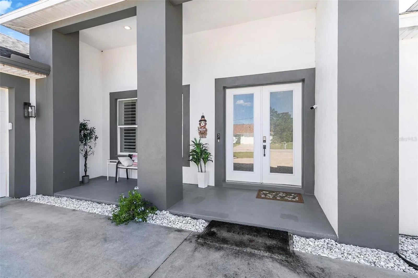 DOUBLE FRENCH DOOR ENTRANCE