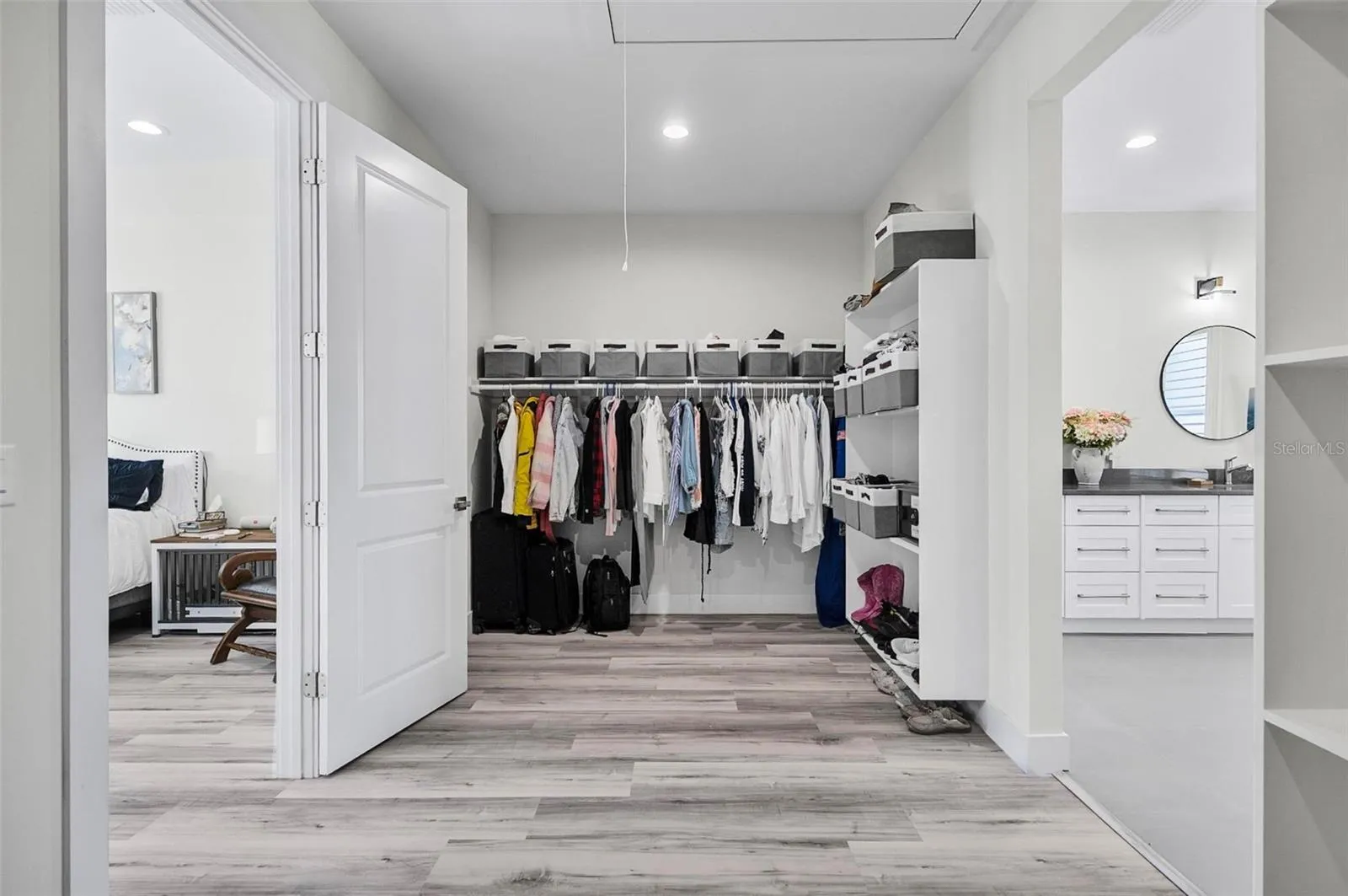 LOOK AT THIS HUGE CLOSET