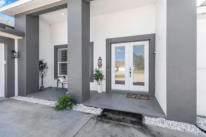 DOUBLE FRENCH DOOR ENTRANCE