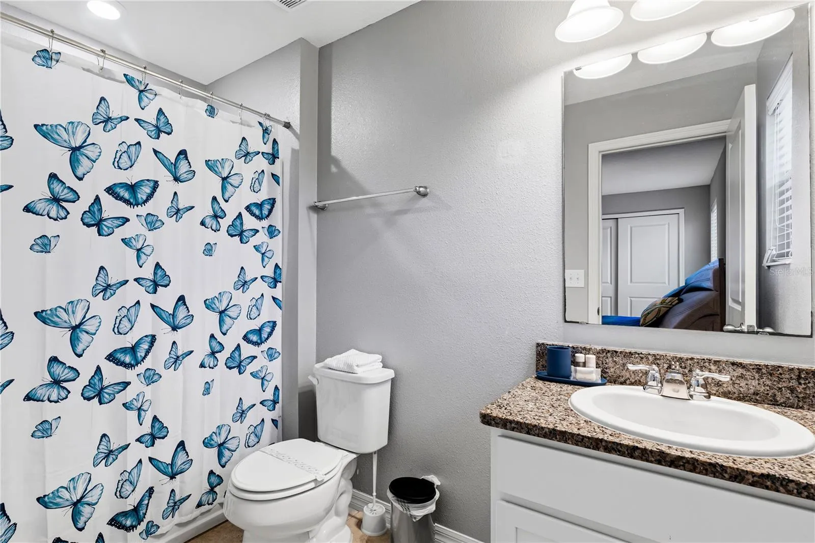 En-suite bath#2