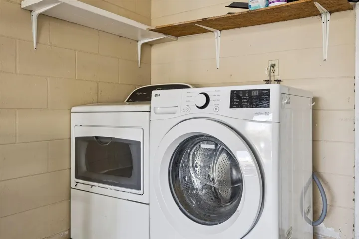 Dryer and Washer hook ups in Garage.