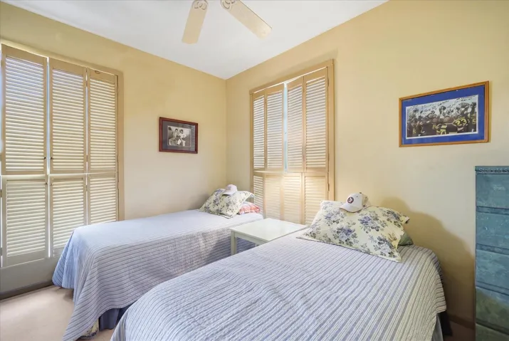 Guest bedroom