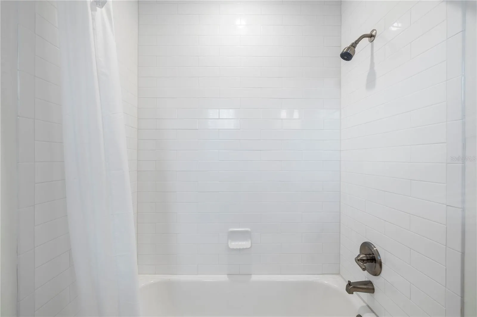 Primary Shower/Tub