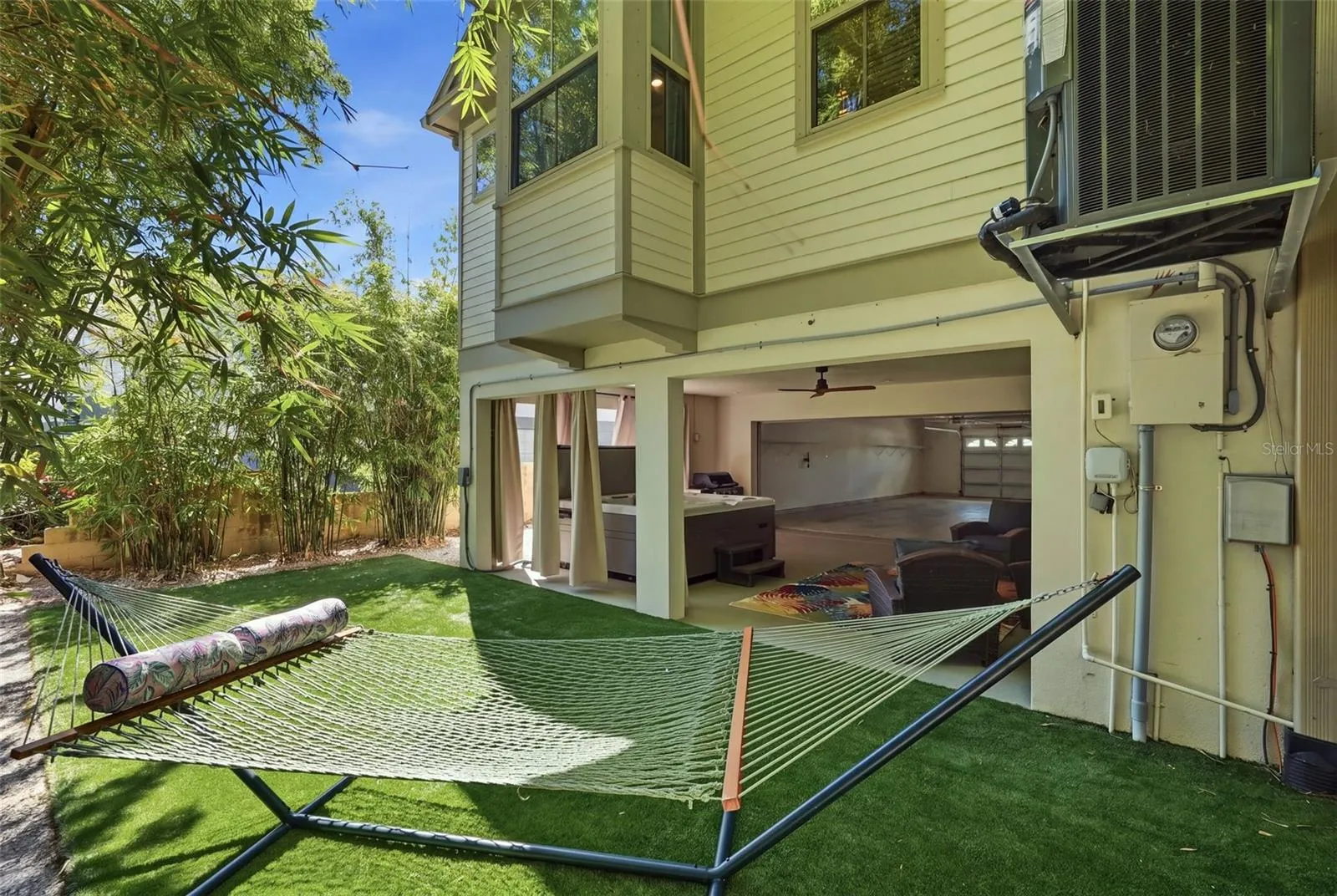 Lawn free beauty