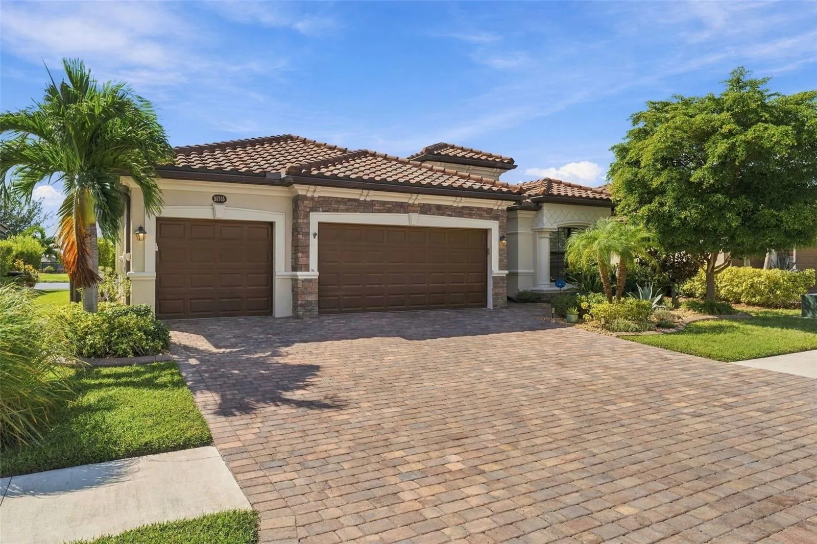 20765 Benissimo, 4/2/3 with Pool &amp; Water View