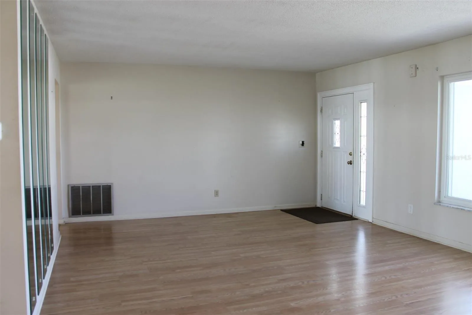 Living Rm
