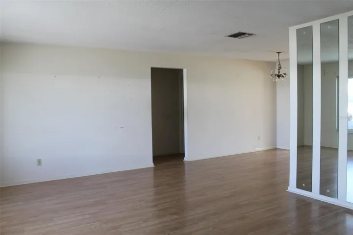Living Rm