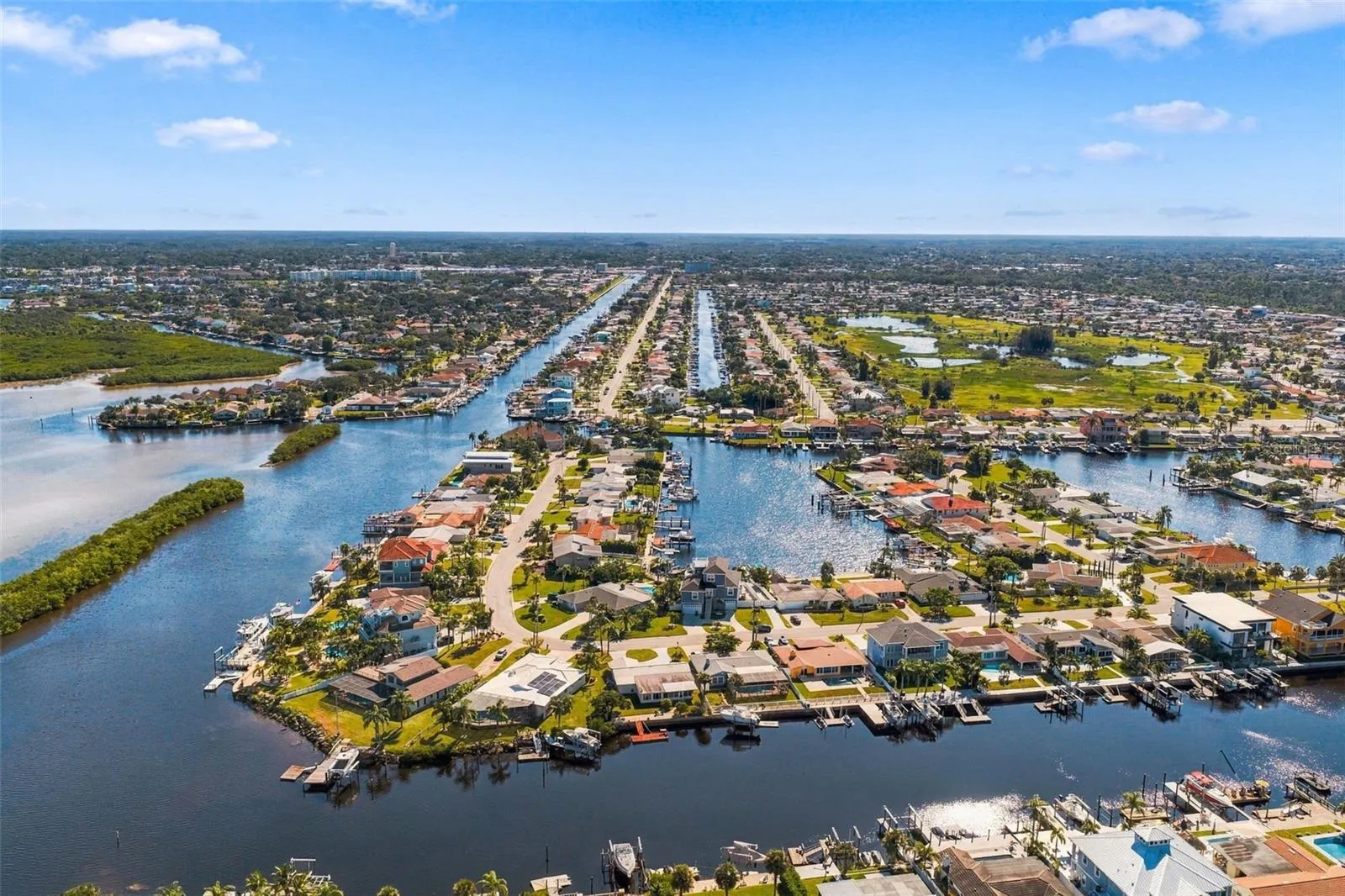 Amazing - Rare location!