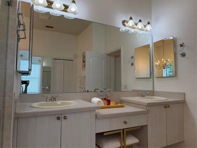 Double vanity