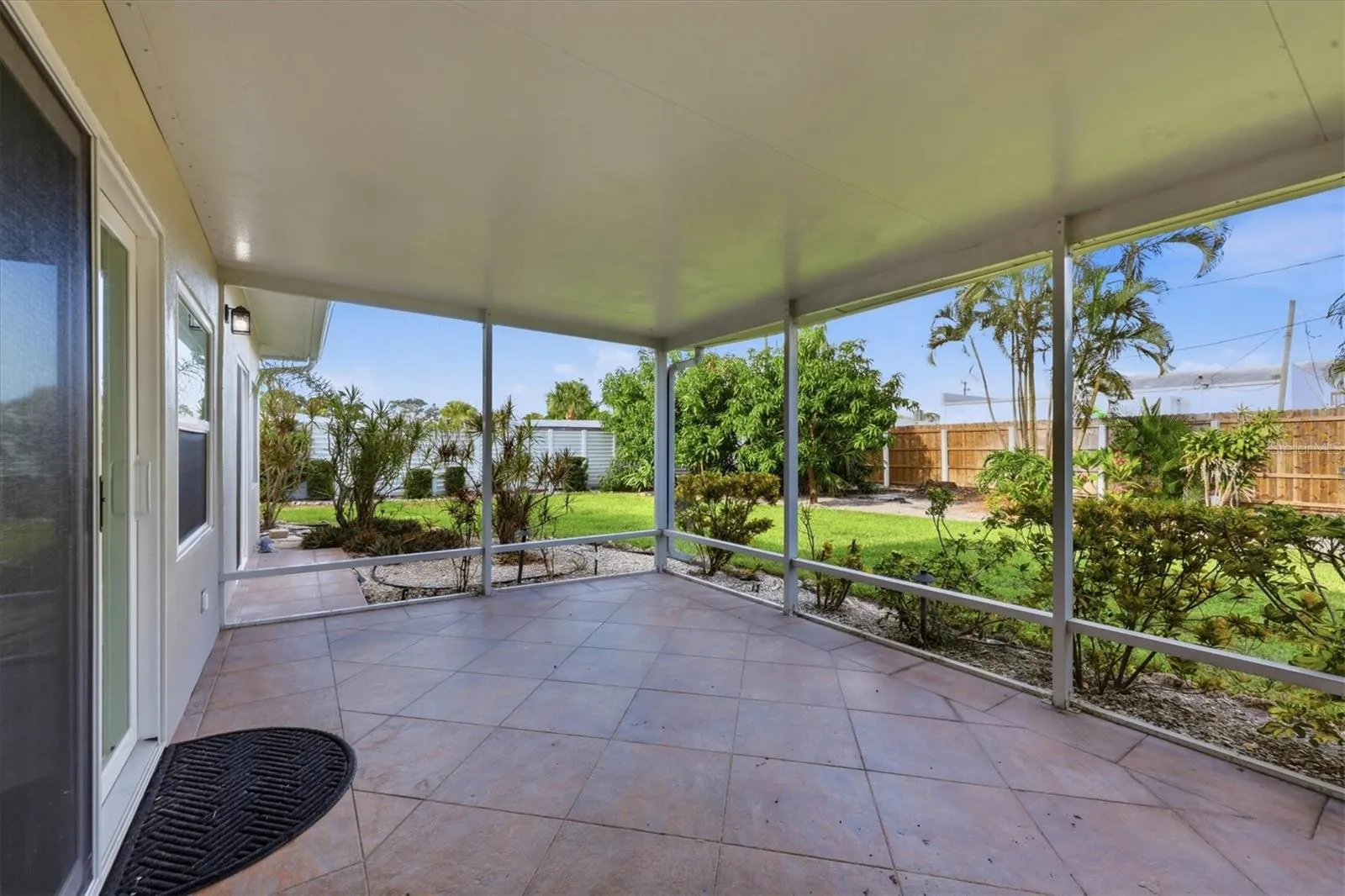 Screened in Lanai