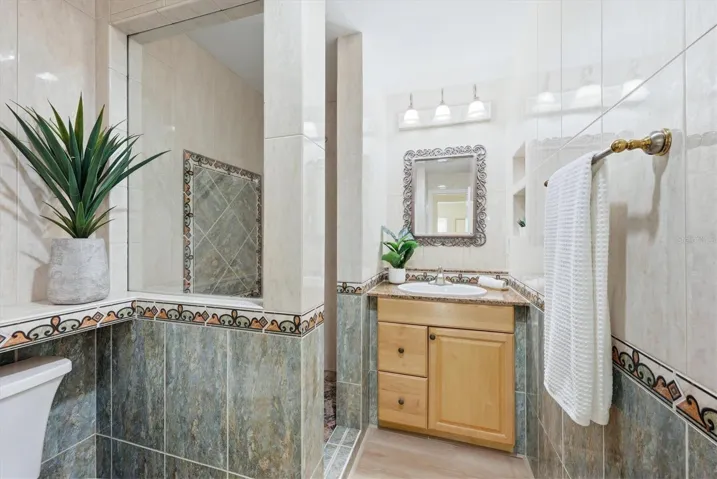2nd Bathroom