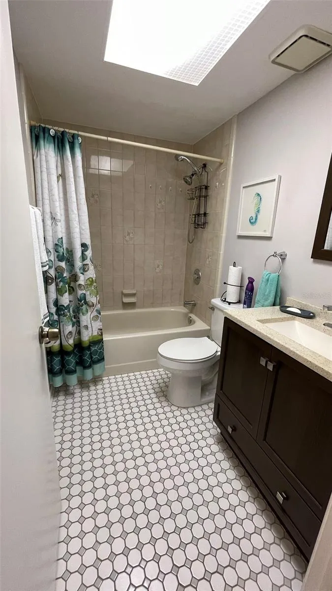 2nd bathroom