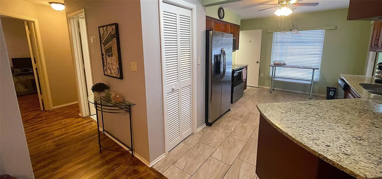 Hallway to Bedrooms.
