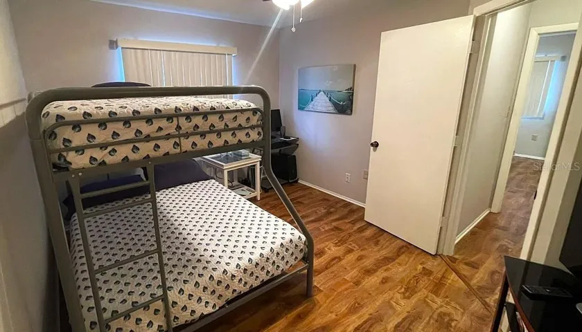 2nd bedroom