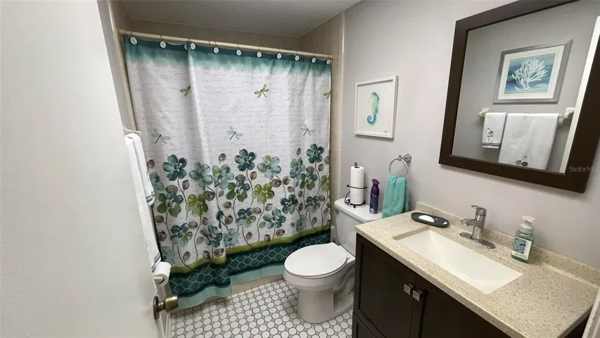 2nd bathroom