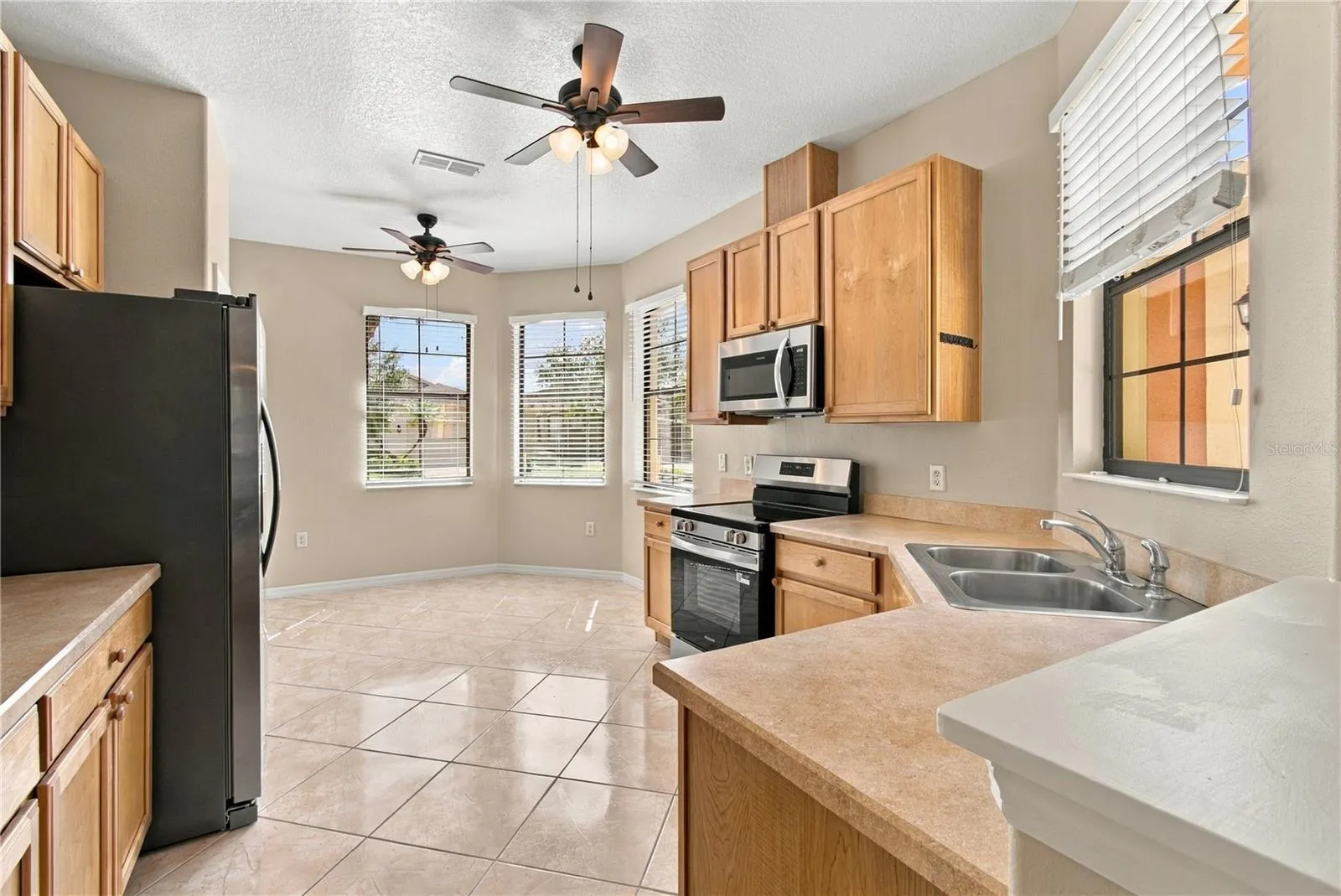 Spacious Kitchen