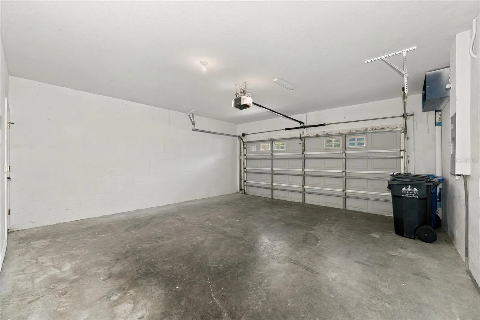 2-Car Garage