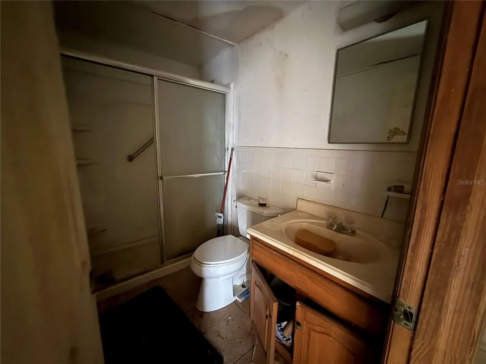 Full bathroom