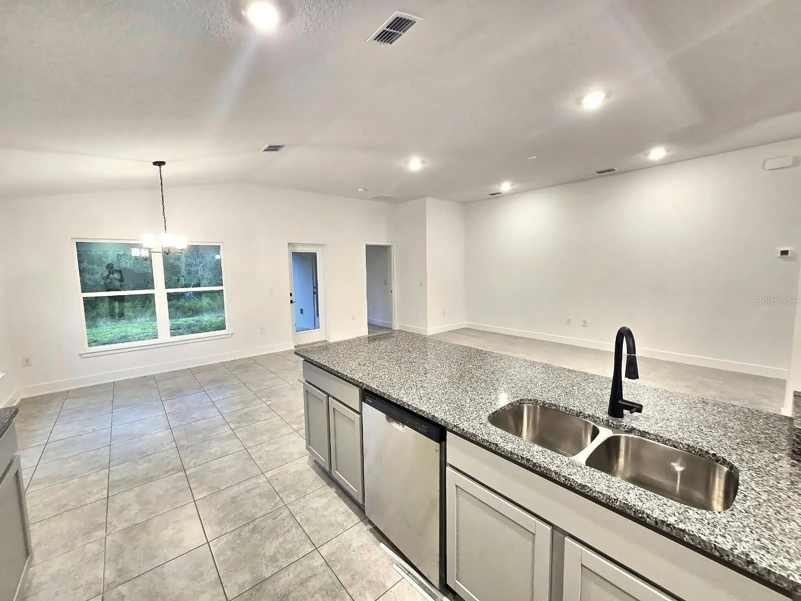 Kitchen island and breakfast nook