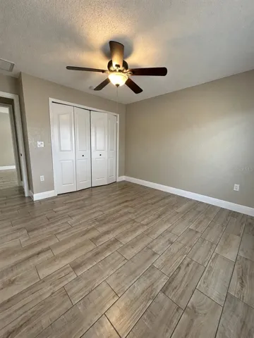 Third bedroom (opposite angle)