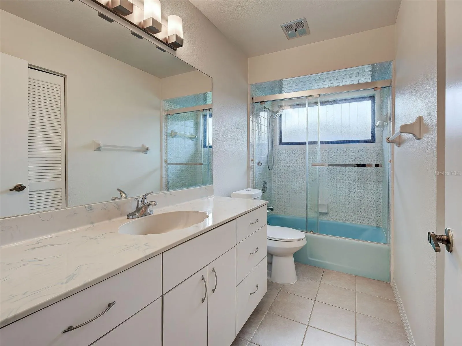 Bathtub and Shower combo,