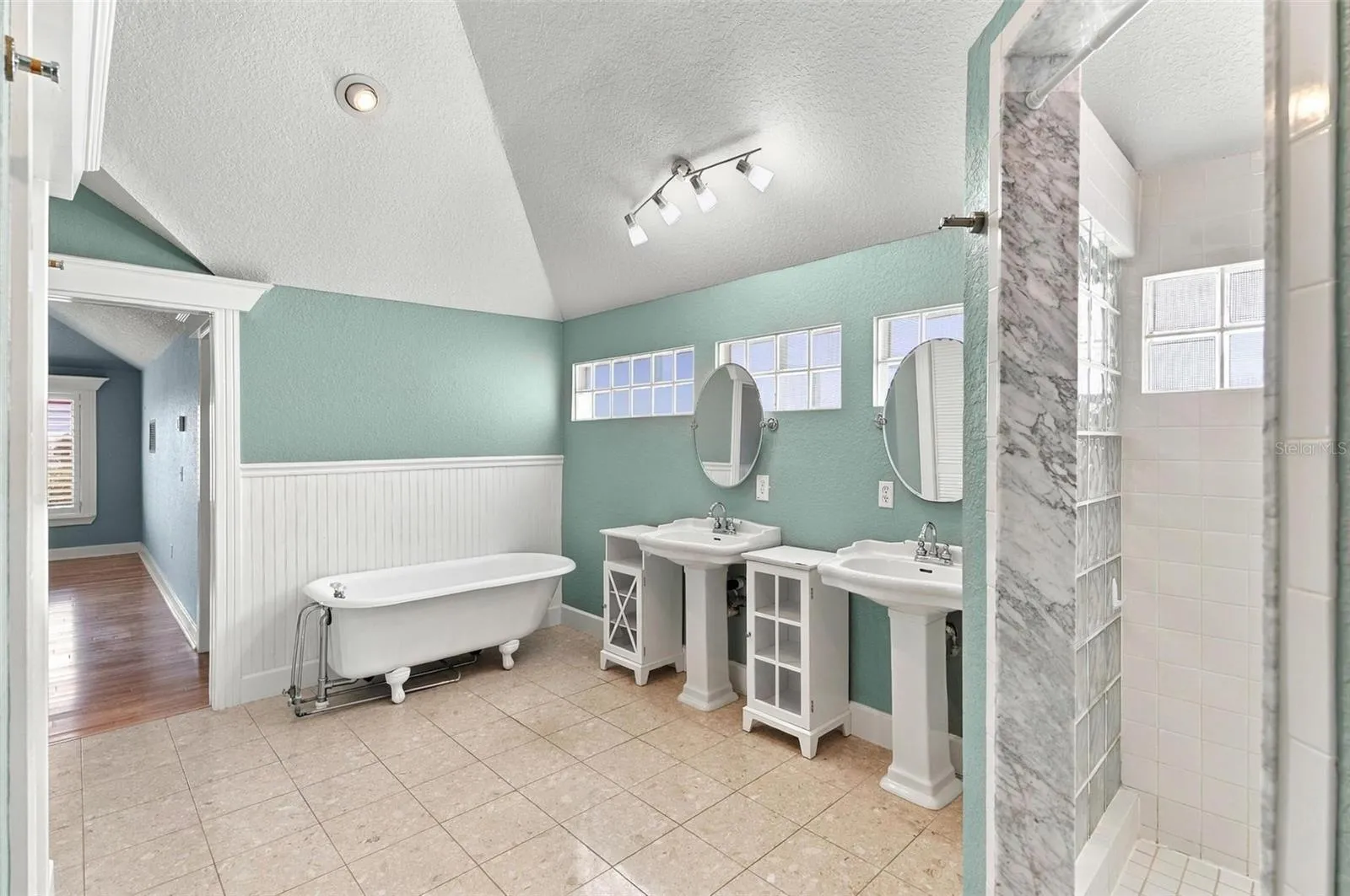 primary bath