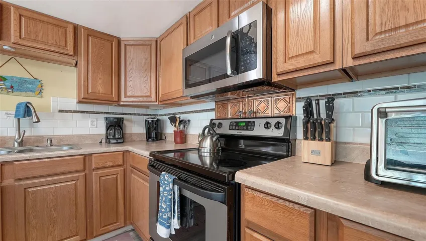 Unit B, Kitchen.