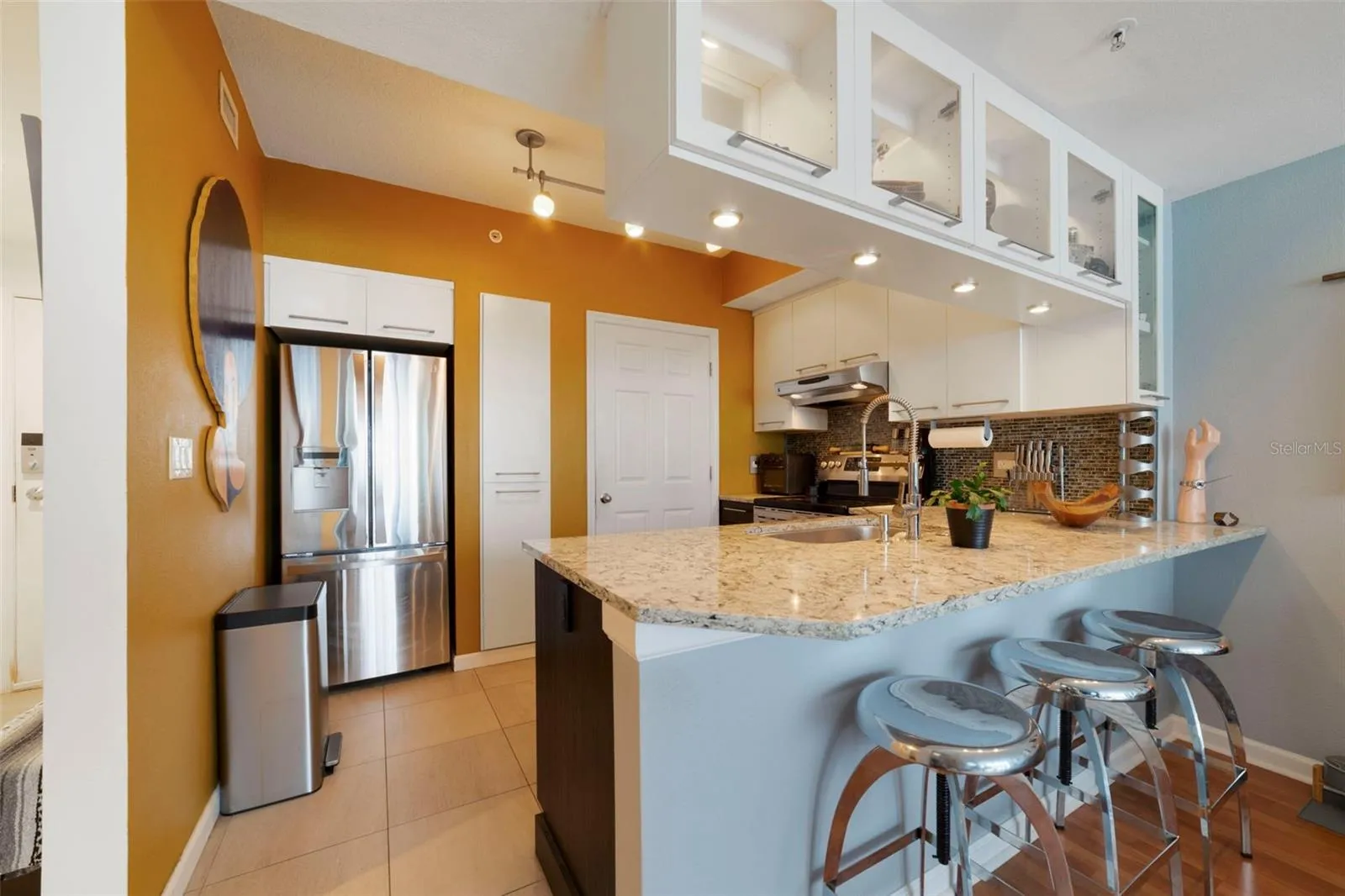 Kitchen Image 1