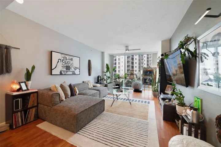 Living Room - Image 1