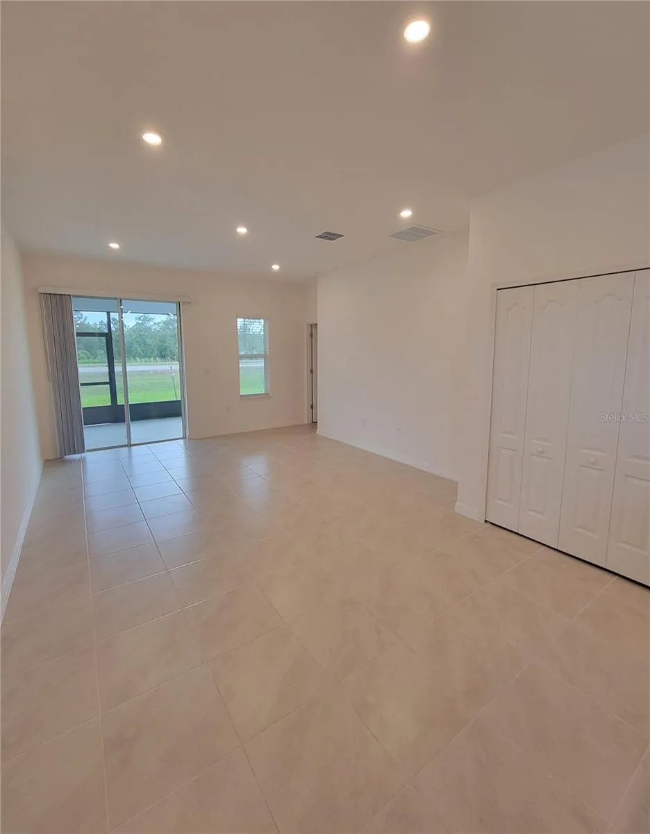 Dining &amp; Living Room Area