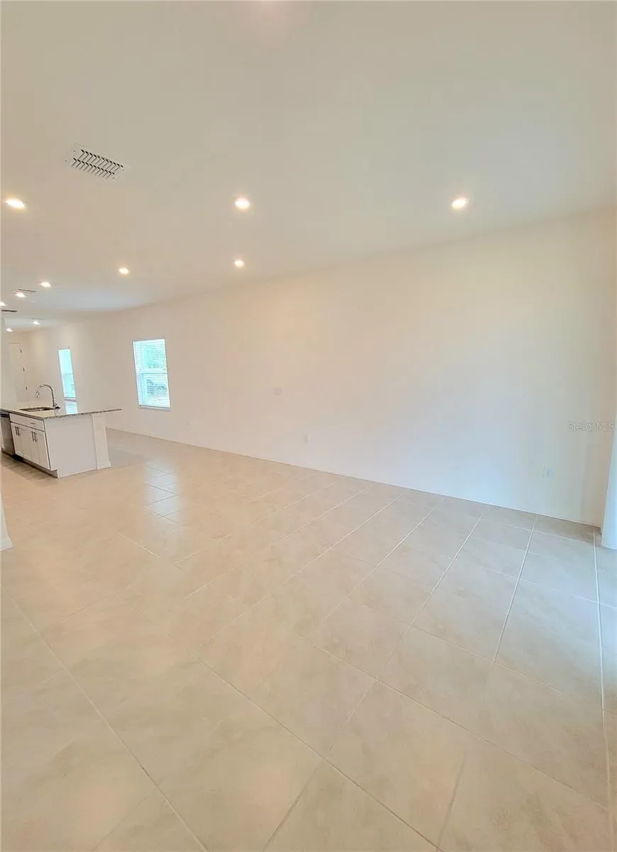 Living Room Pic 3