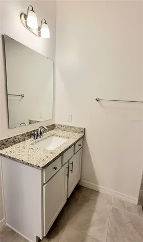 Master Bathroom Pic 4