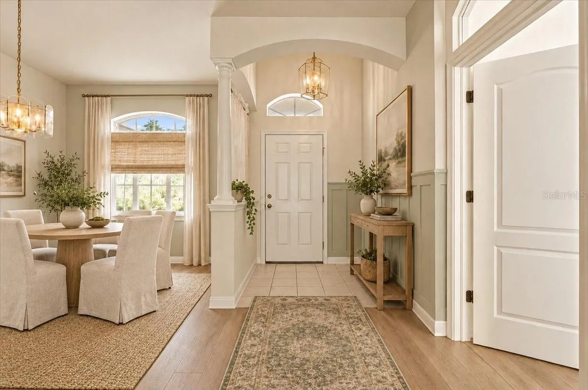 VIRTUALLY RENOVATED FOYER/DINING