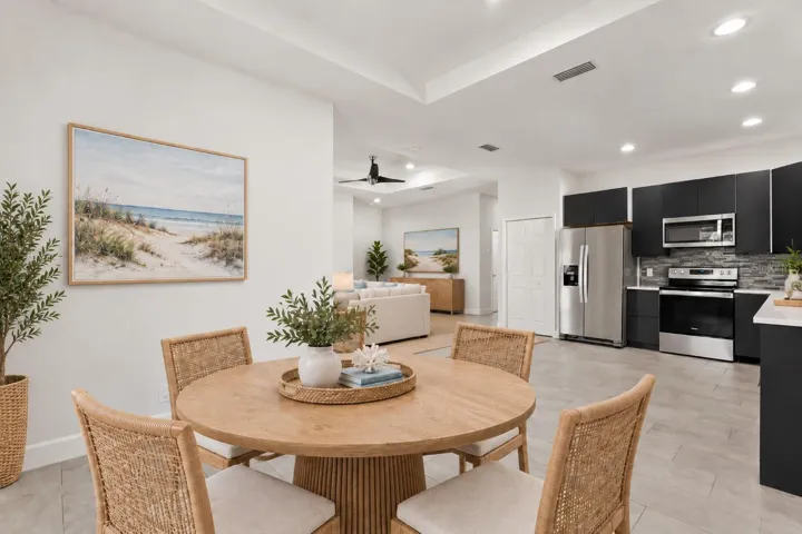 Kitchen &amp; Dining Room