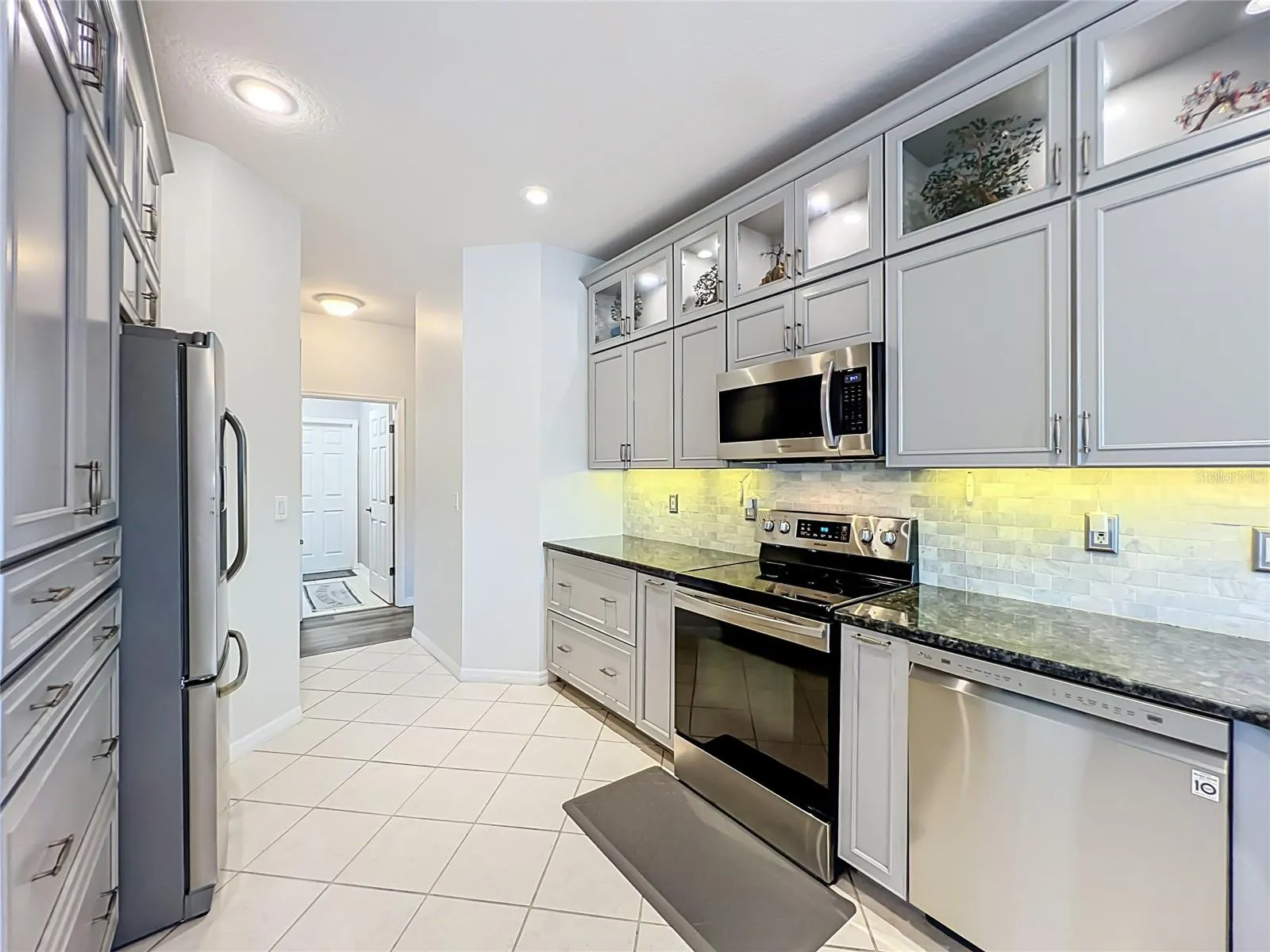 Kitchen Completely Renovated  in 2020