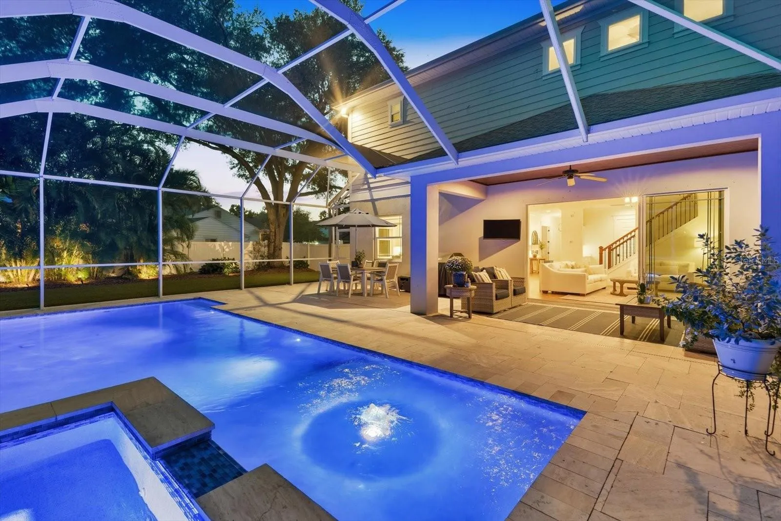 screened in saltwater pool &amp; spa
