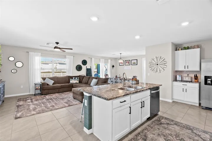 Kitchen/Living