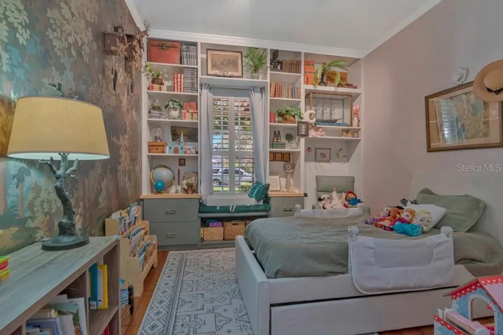 *Guest Room 1