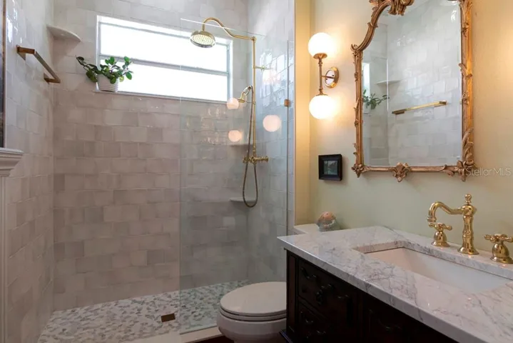 *Guest Bath 2