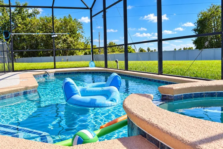 Private Spa & Swimming Pool