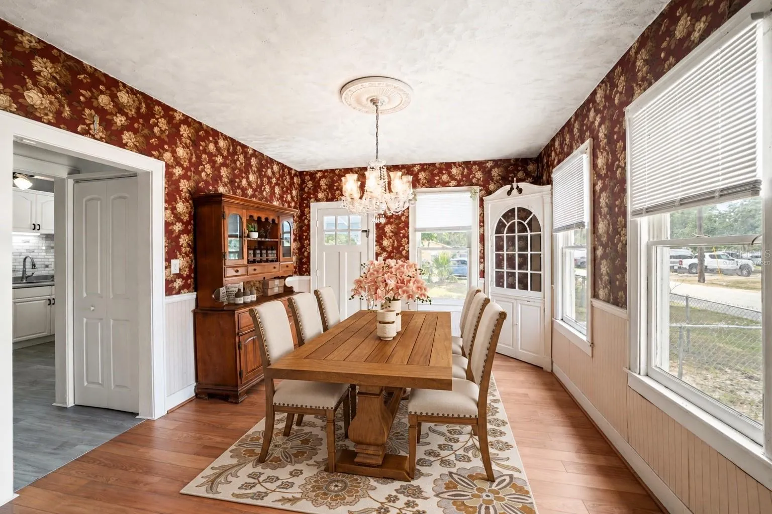 Dining Room (virtually staged with a table)