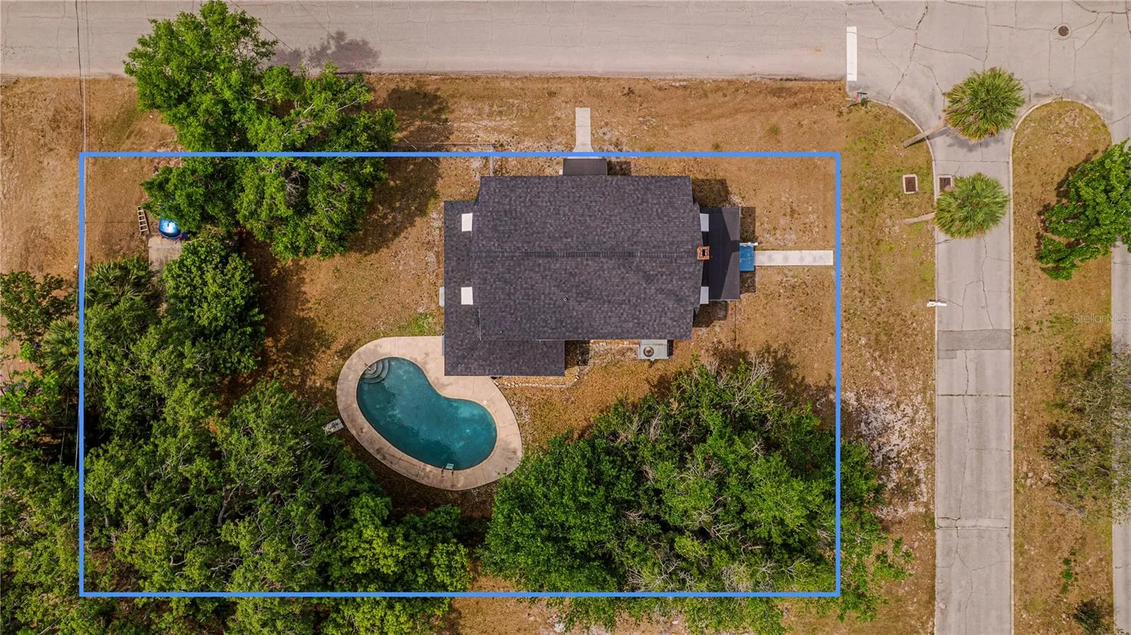 Aerial view showing approximate property outline
