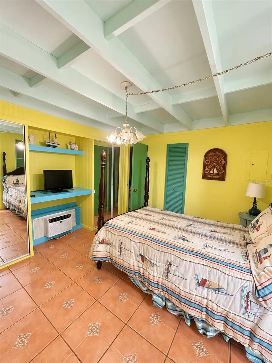 2nd Floor - Bedroom B separate entrance
